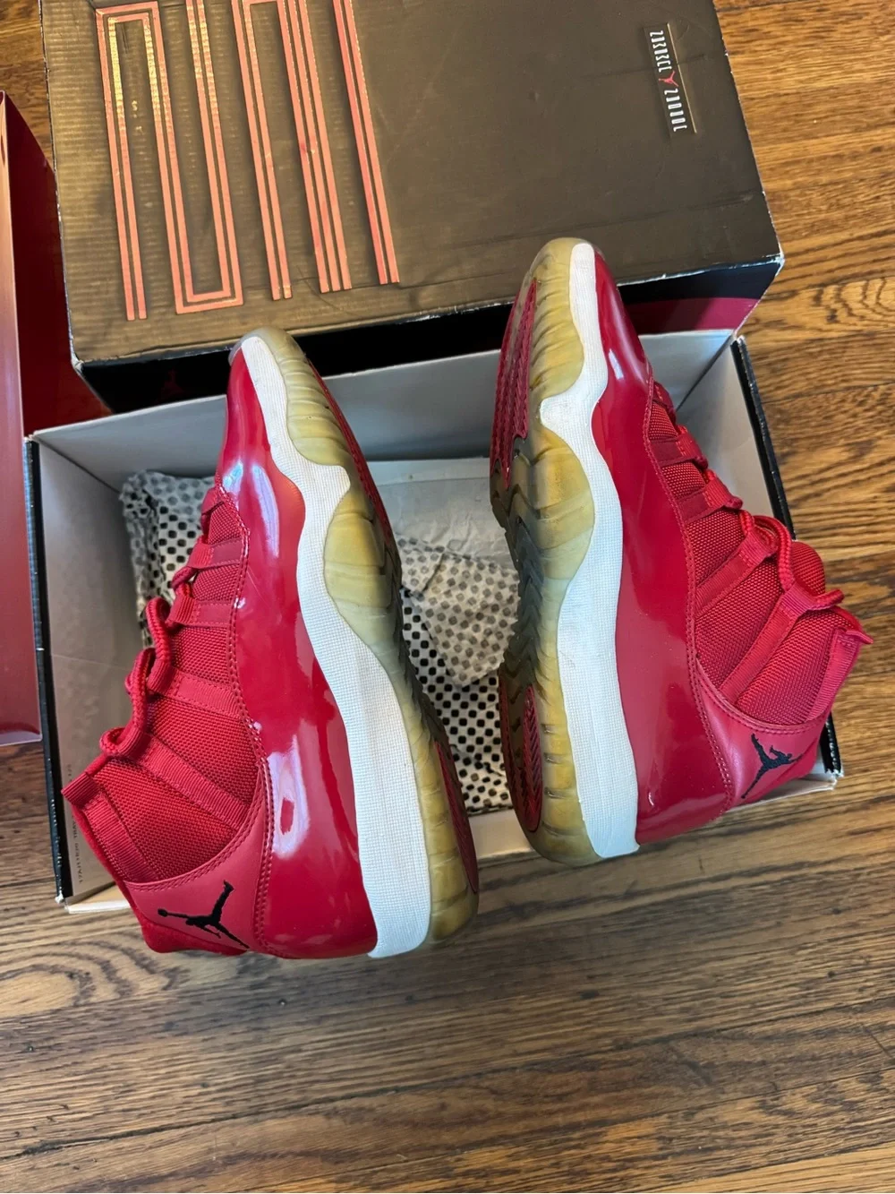 Jordan 11 Retro High Win Like '96 size 9